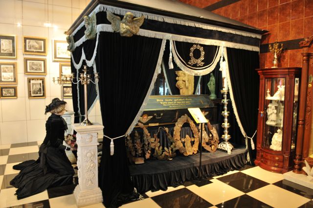 Музей мировой погребальной культуры публично откроется 14 мая