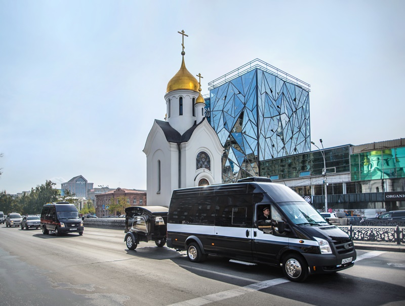Новый вид похоронного транспорта в Новосибирске